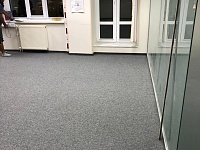 Укладка ковровой плитки на клей